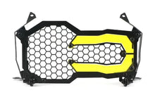 Carica l'immagine nel visualizzatore di Gallery, protezione faro ferro e plexiglass pmma e lente colorata